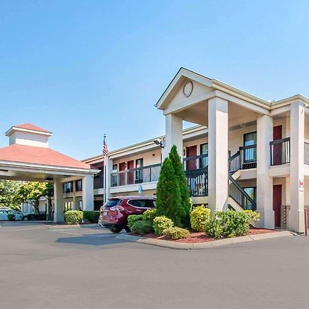Econo Lodge Inn & Suites Мерфрісборо Екстер'єр фото
