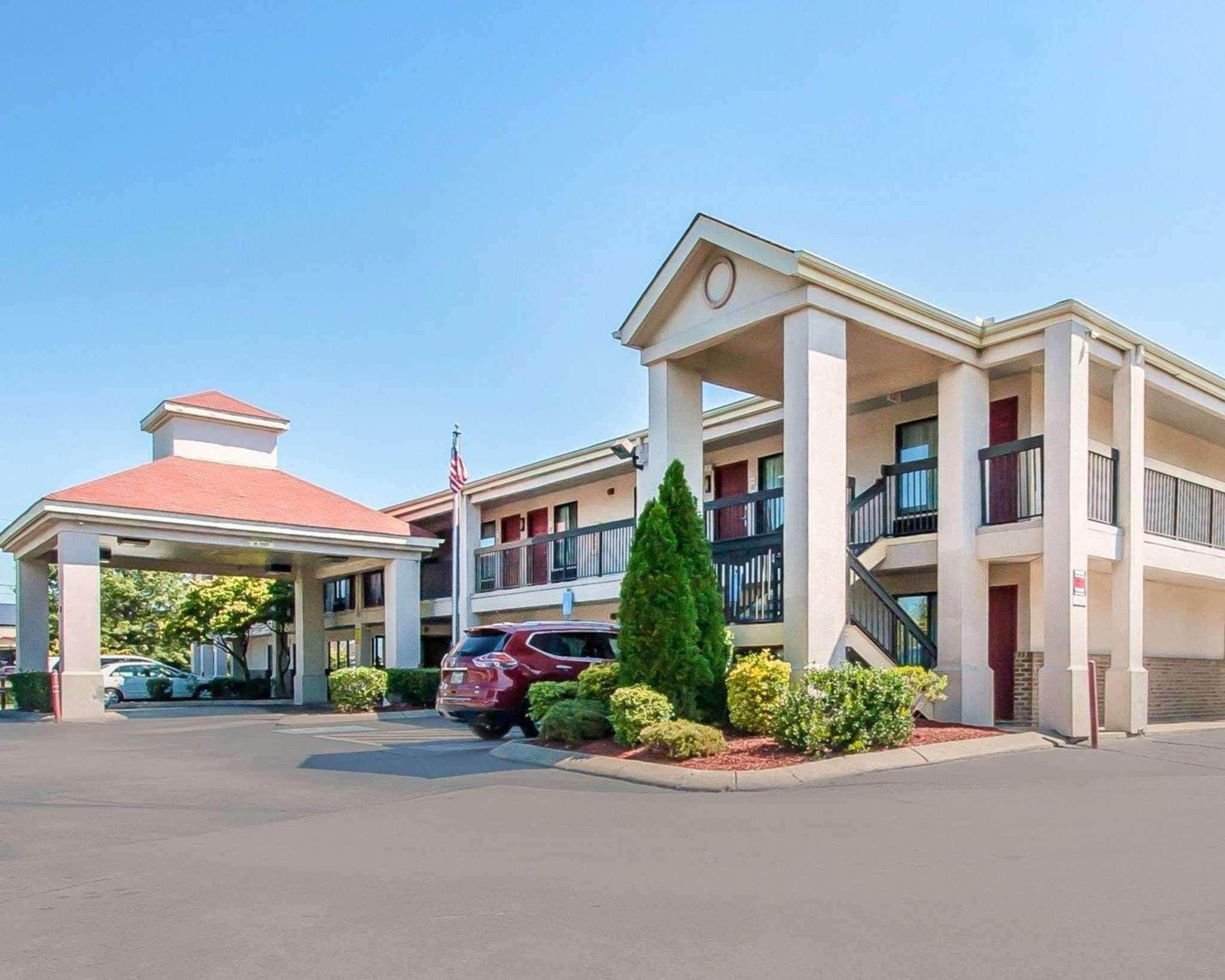 Econo Lodge Inn & Suites Мерфрісборо Екстер'єр фото