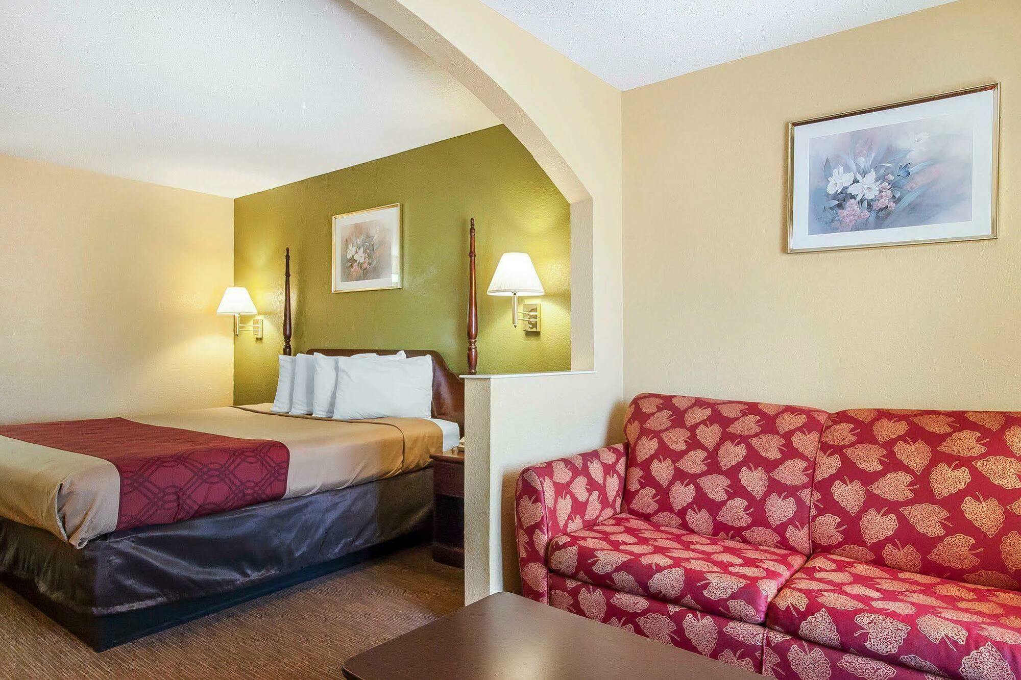 Econo Lodge Inn & Suites Мерфрісборо Екстер'єр фото